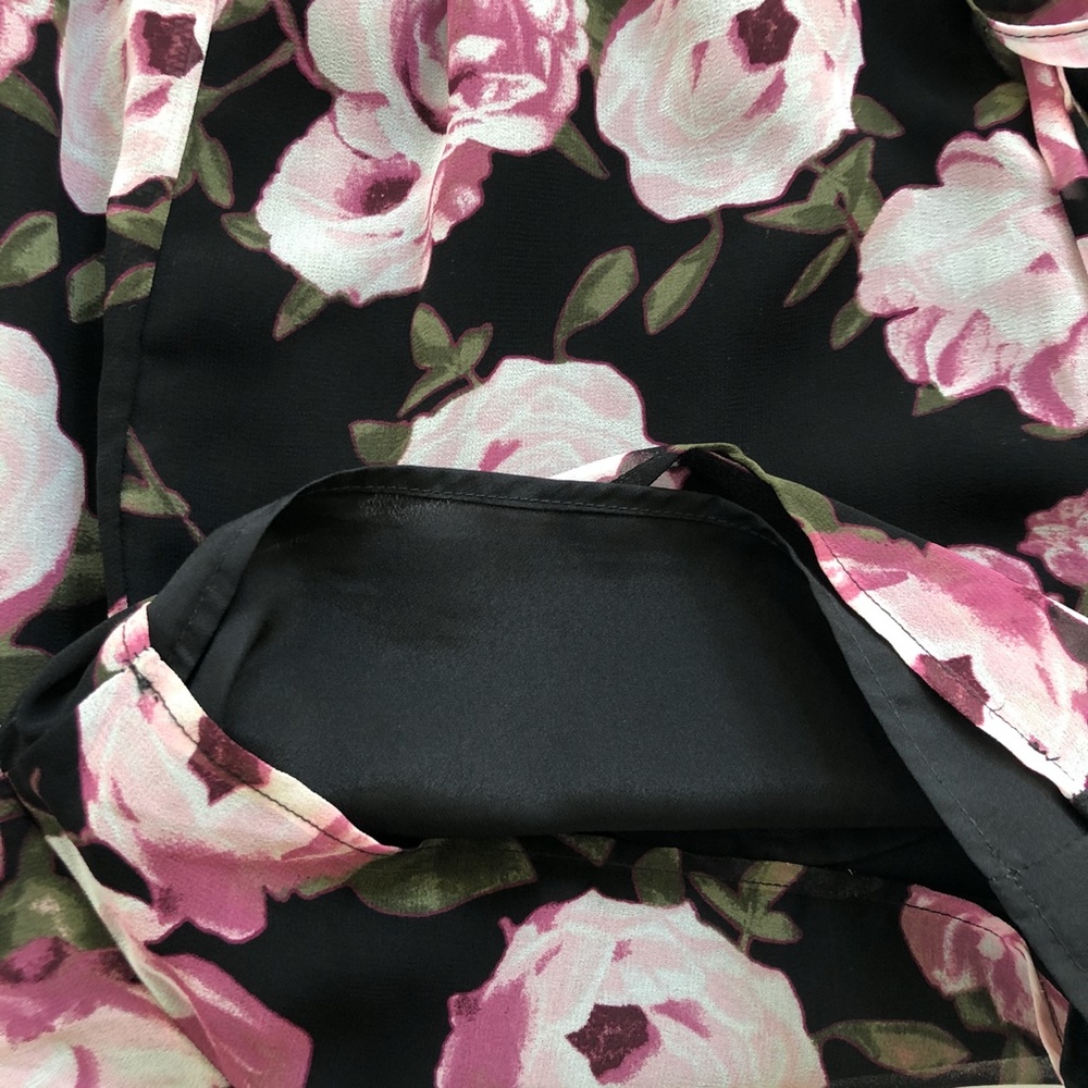 BCBGeneration Floral Slit-Sleeve Romper - … - Picture 6 of 7